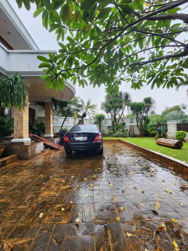 dijual rumah kolam renang pondok indah full furnished