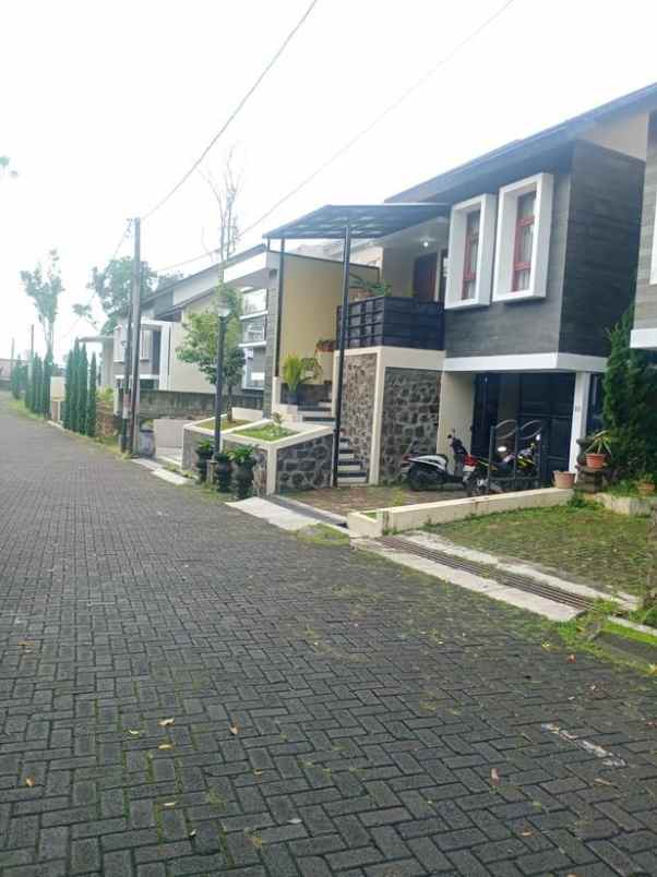 dijual rumah komp villa bandung indah