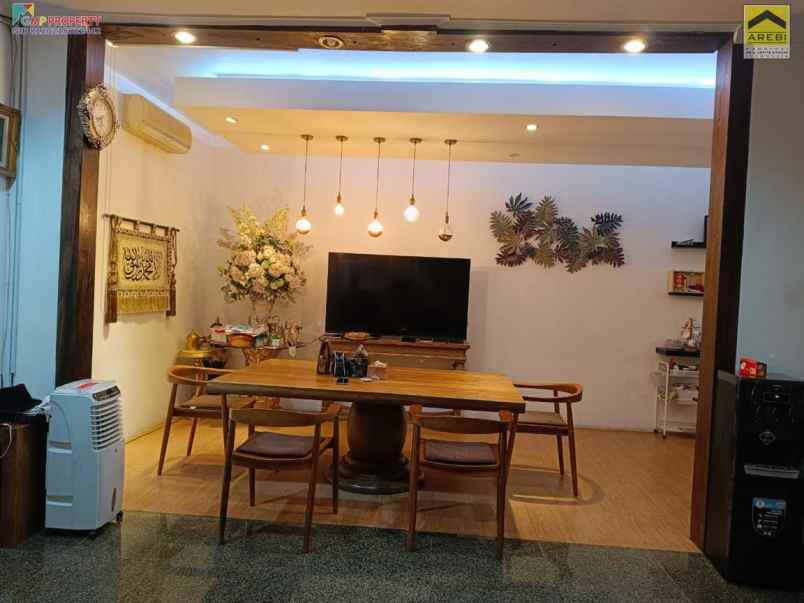 dijual rumah komplek giri loka 3 bsd