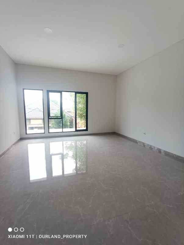 dijual rumah komplek kesehatan permai