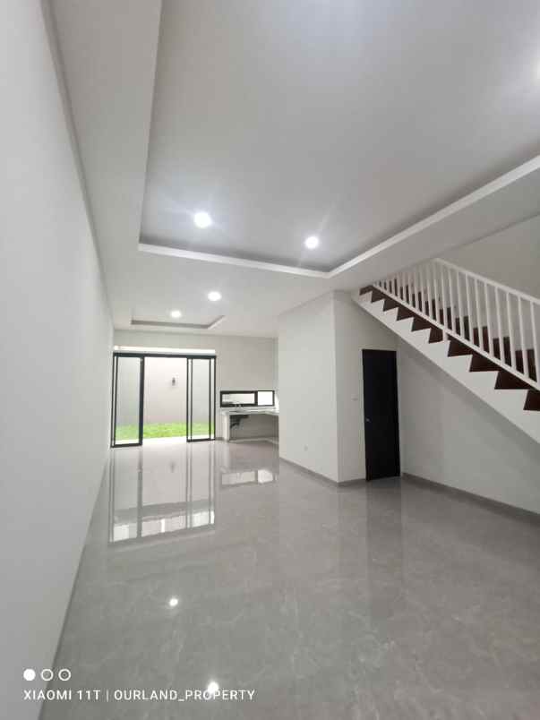 dijual rumah komplek kesehatan permai