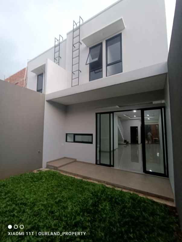 dijual rumah komplek kesehatan permai