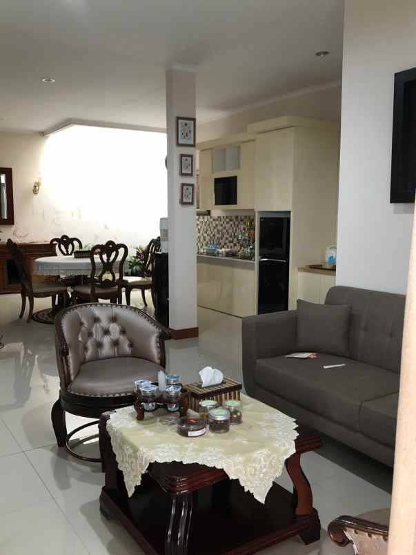 dijual rumah komplek pesona bali