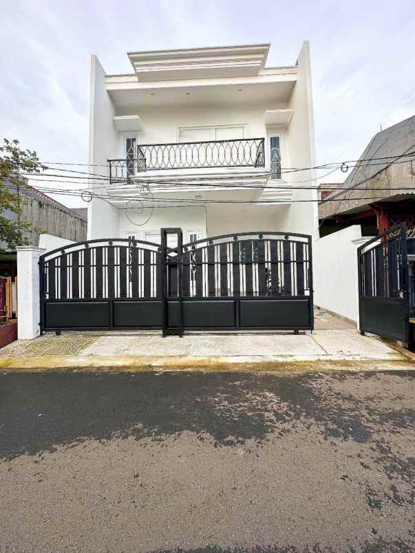 dijual rumah komplek ptb duren sawit
