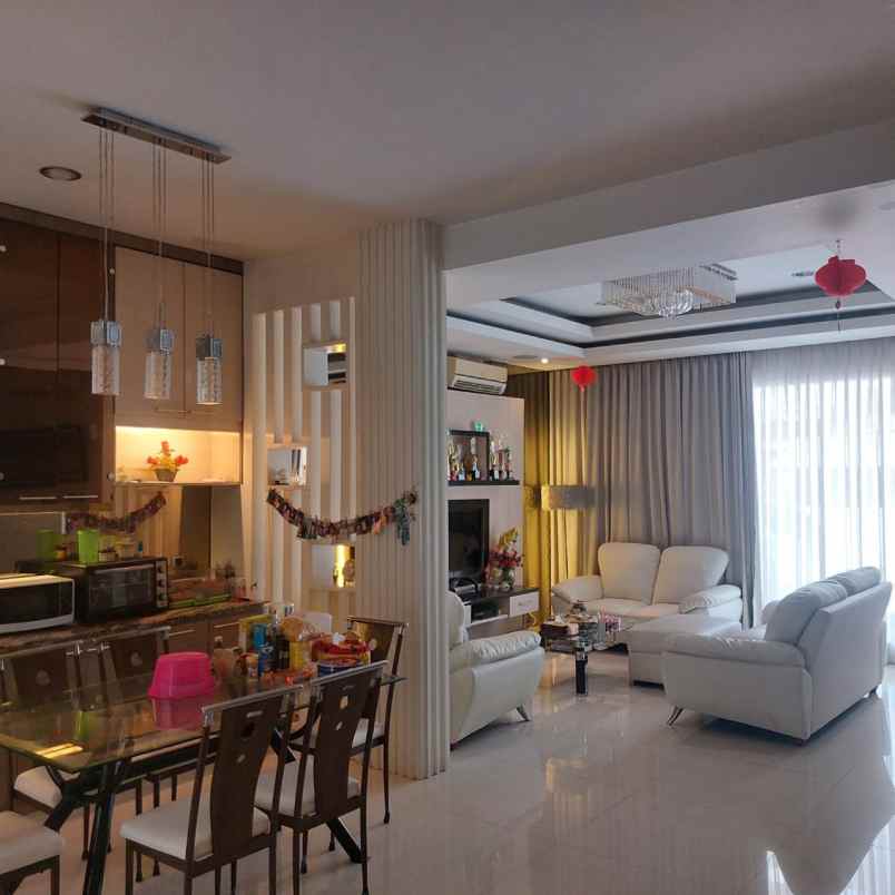 dijual rumah komplek walikota kelapa