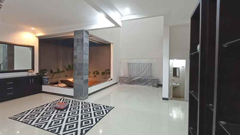 dijual rumah kota wisata cibubur