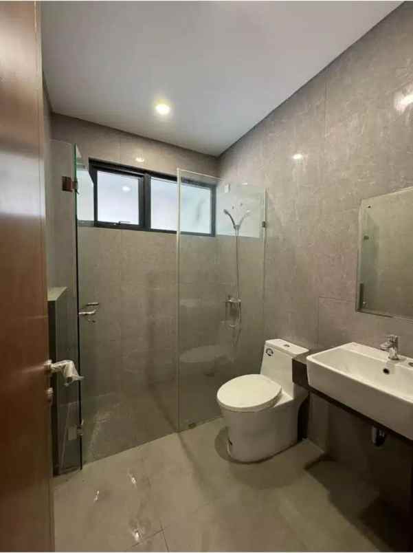 dijual rumah kota wisata cibubur