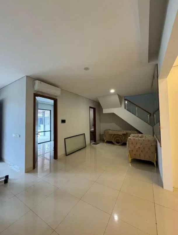 dijual rumah kota wisata cibubur