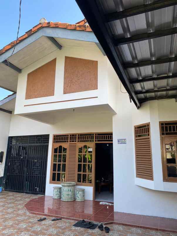 dijual rumah kukusan beji depok