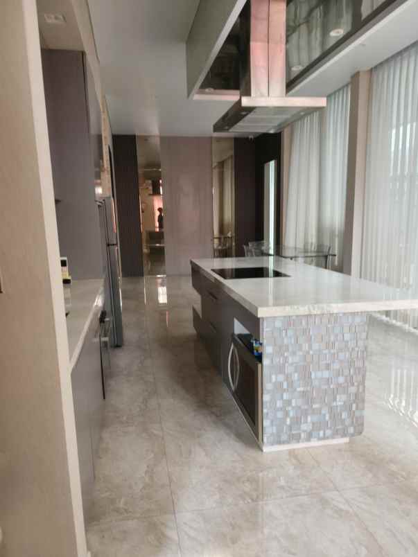 dijual rumah lance wood nava park bsd