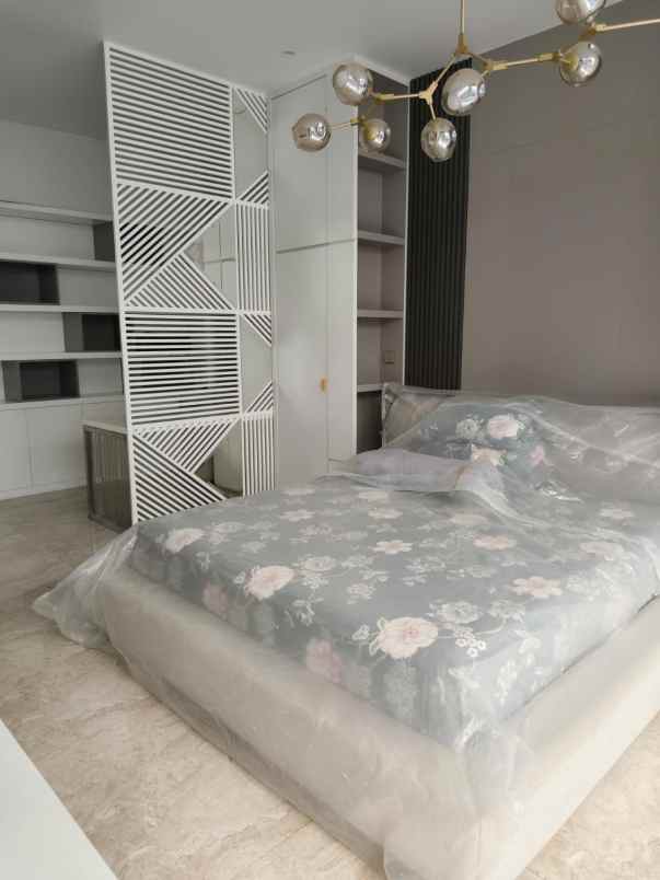 dijual rumah lance wood nava park bsd