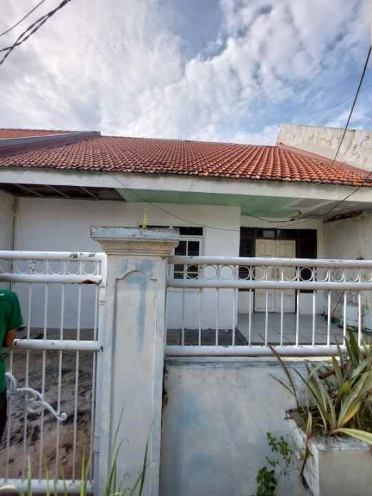 dijual rumah larangan mega asri