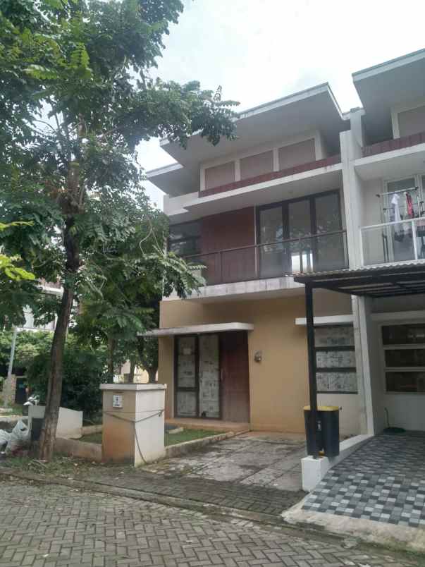 dijual rumah laverde serpong park