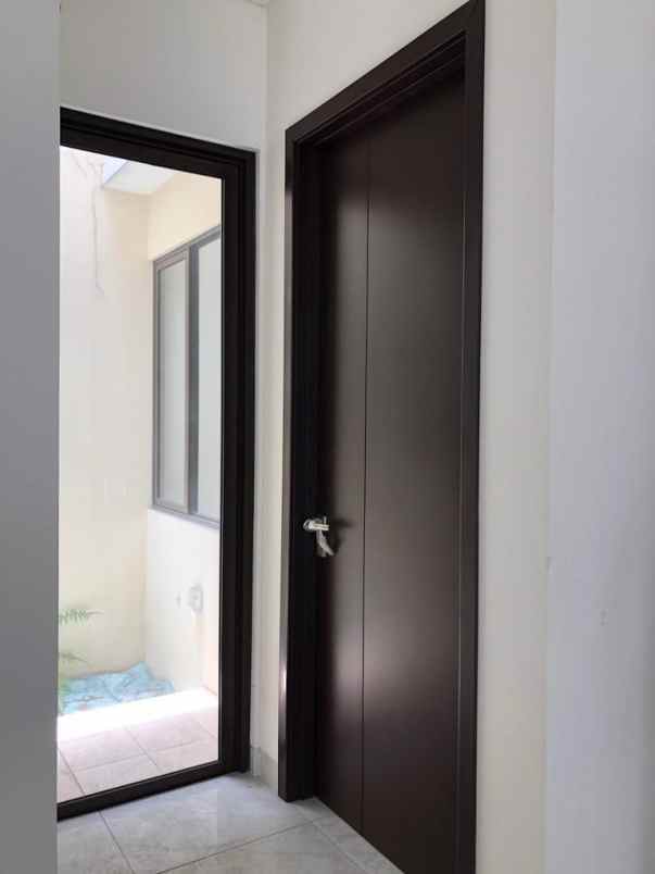 dijual rumah lavon swan city tangerang