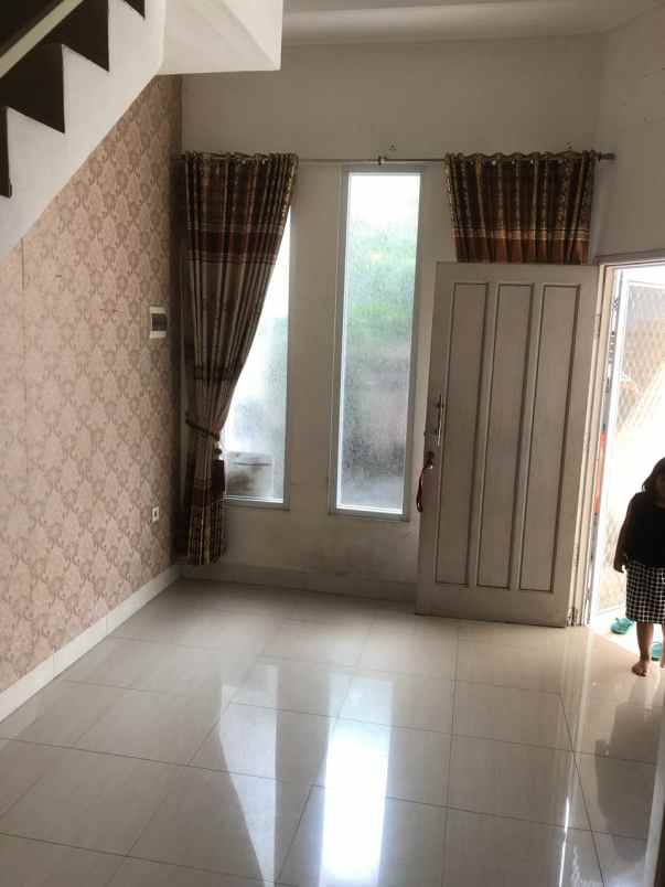 dijual rumah lebak rejo