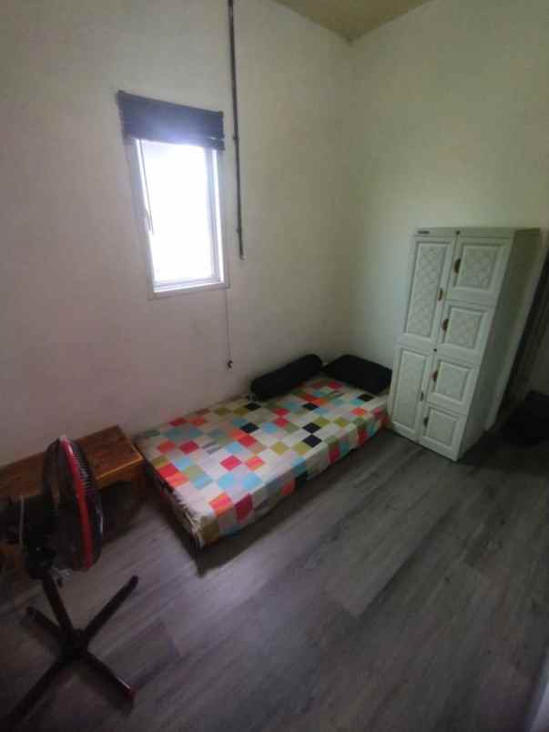 dijual rumah limo