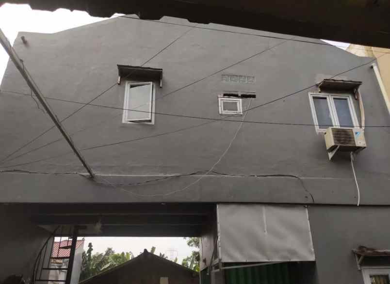 dijual rumah limo
