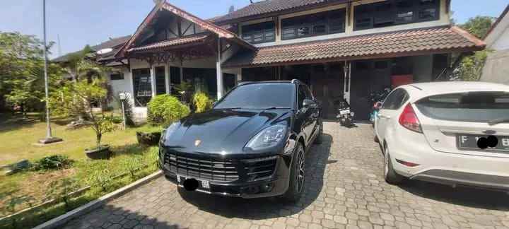 dijual rumah maguwoharjo depok sleman