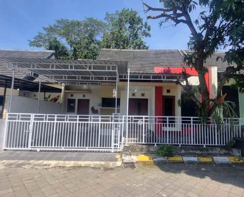 dijual rumah maguwoharjo depok sleman yogyakarta