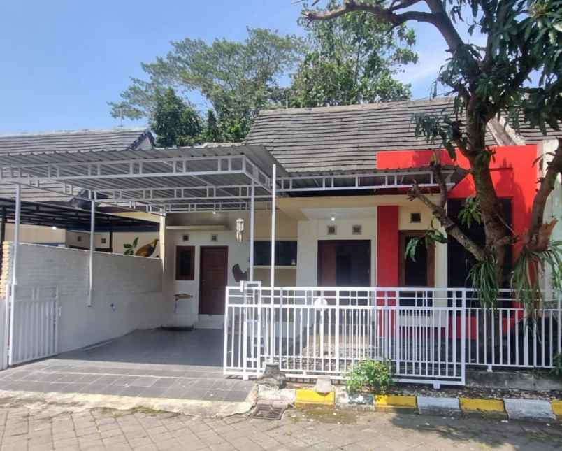 dijual rumah maguwoharjo depok sleman yogyakarta