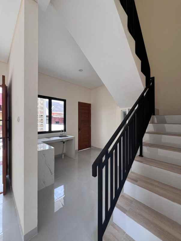 dijual rumah malangrejo