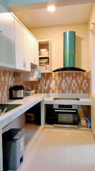 dijual rumah manyar indah