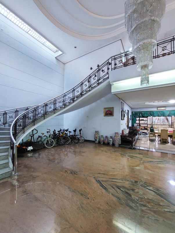 dijual rumah margorejo indah