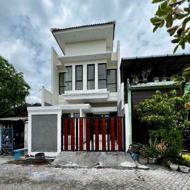 dijual rumah medayu utara