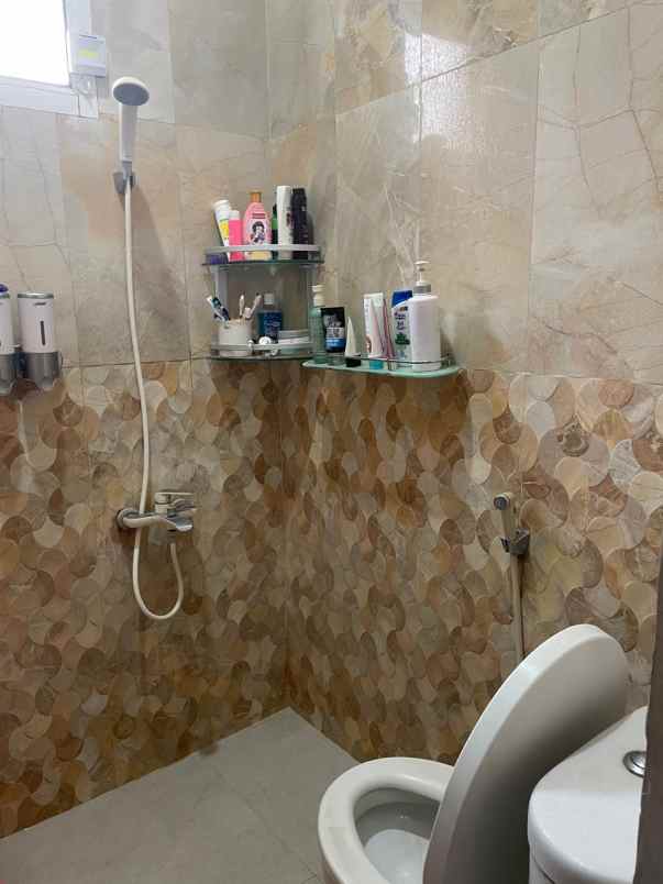 dijual rumah merjosari