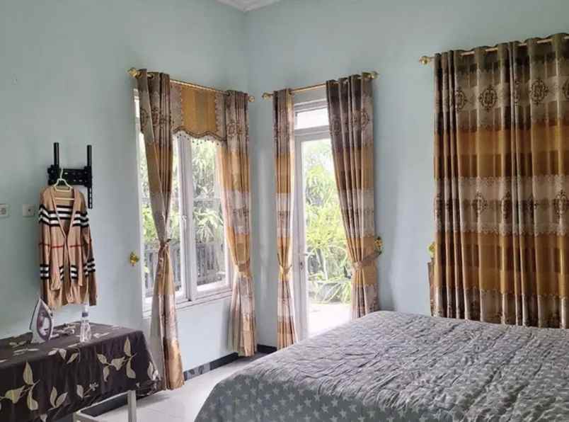 dijual rumah metland menteng ujung