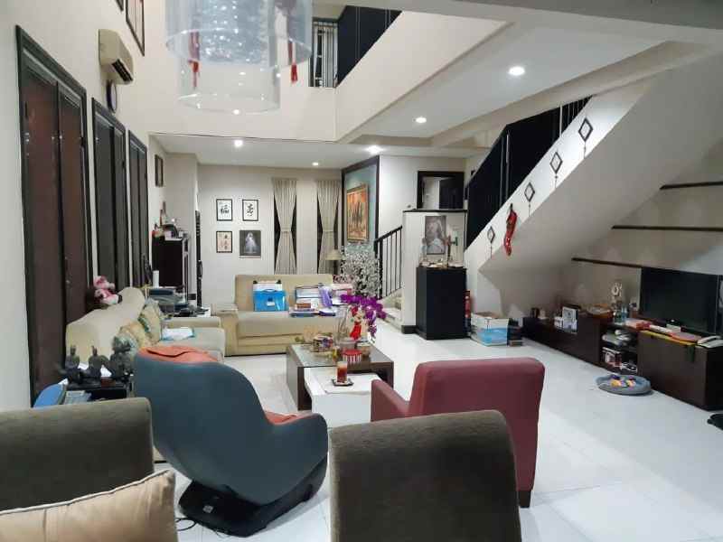 dijual rumah mewah perumahan regency 21 surabaya