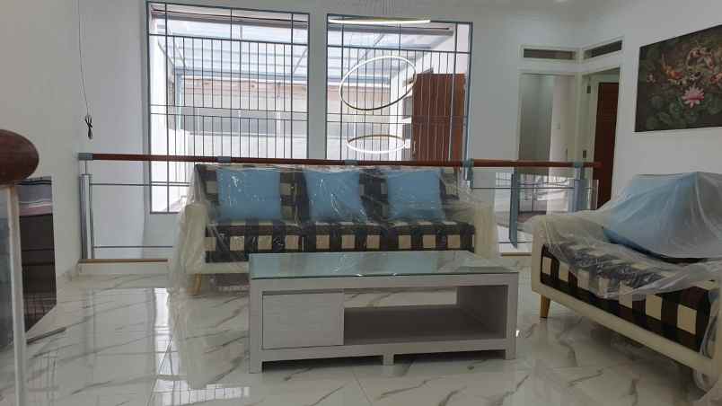 dijual rumah minimalis siap huni di batununggal permai