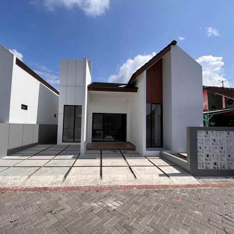 dijual rumah modern siap huni 15 menit dari kampus ugm