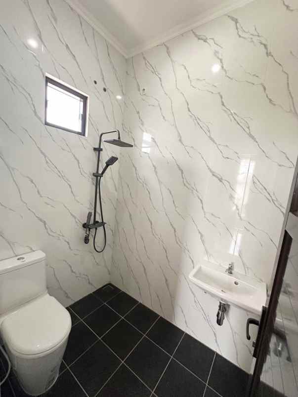 dijual rumah munjul