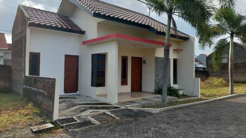 dijual rumah ngabean kartasura