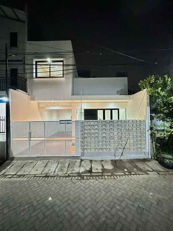 dijual rumah ngagel wasana