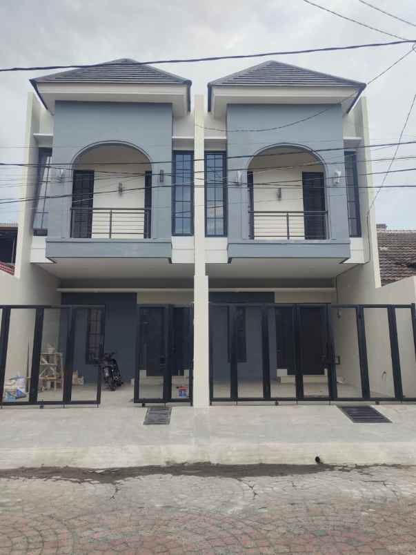 dijual rumah nirwana eksekutif