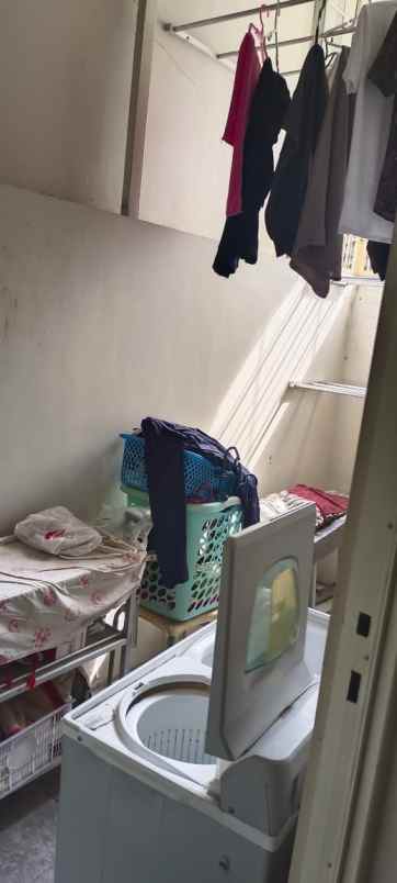 dijual rumah pakuwon city