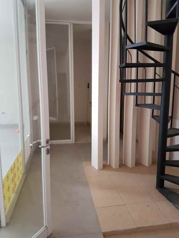 dijual rumah pakuwon city east coast park