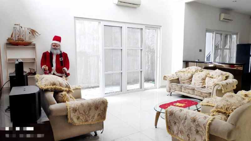 dijual rumah pakuwon city san antonio