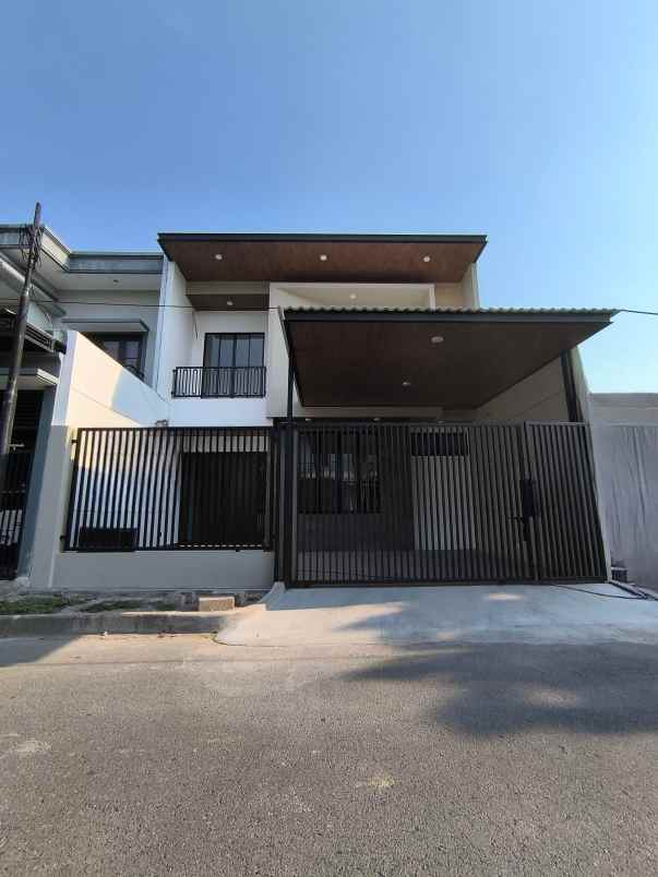 dijual rumah pantai mentari