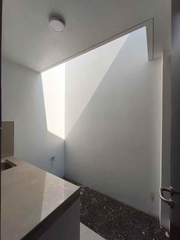 dijual rumah park sunrise 1 lantai 700 jutaan