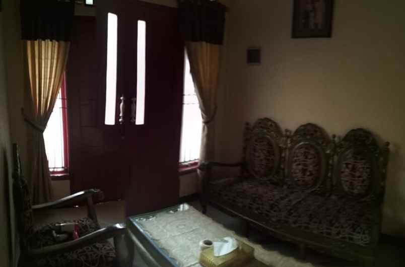 dijual rumah pasar lembang