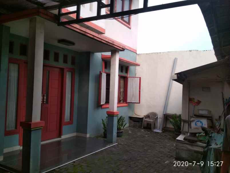 dijual rumah pasar lembang