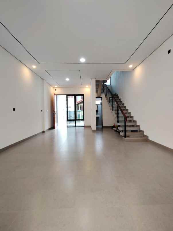 dijual rumah pasar minggu