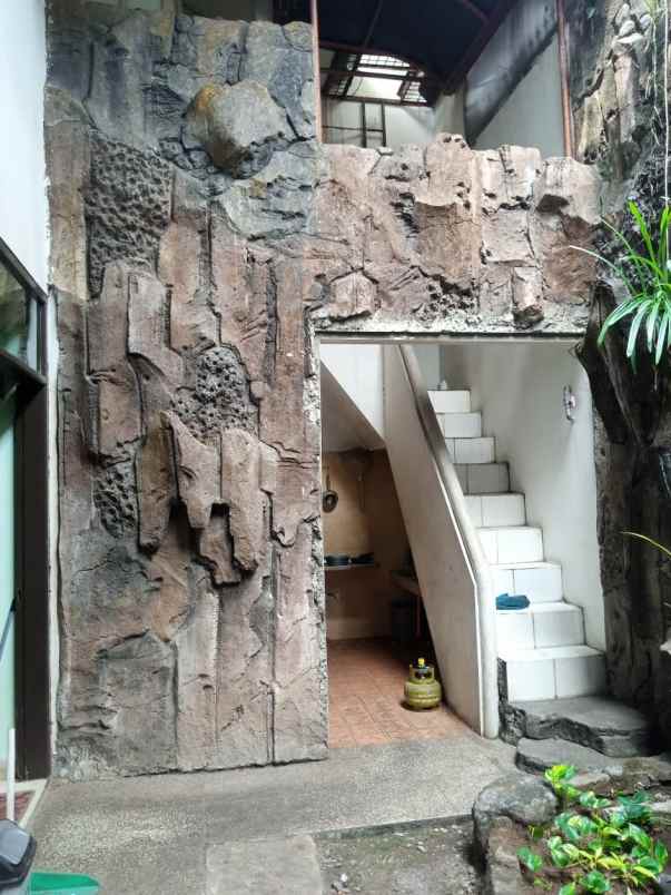 dijual rumah perum cibubur indah