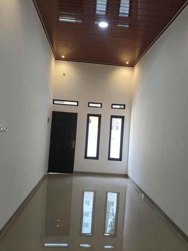 dijual rumah perum telaga mas