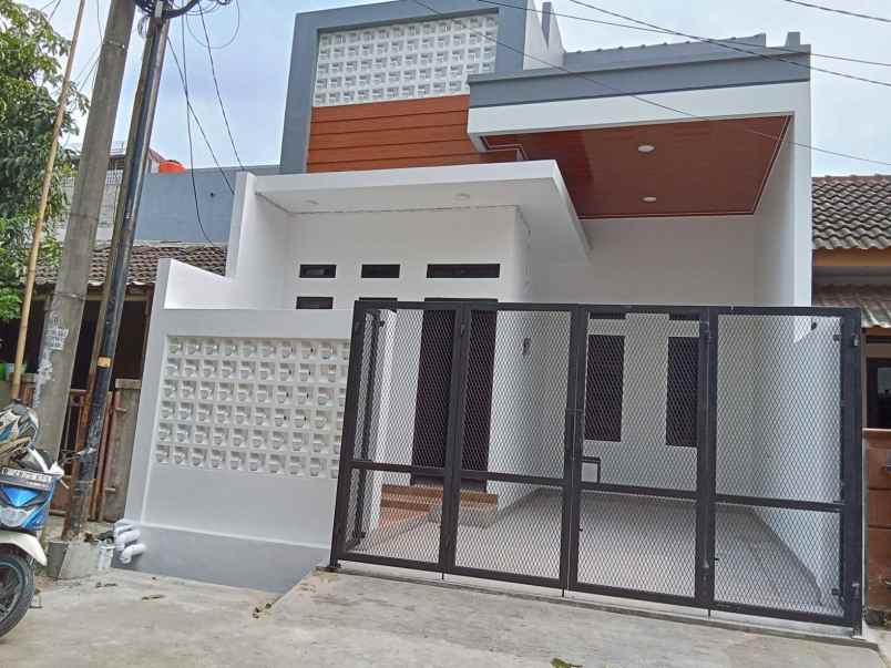 dijual rumah perum telaga mas
