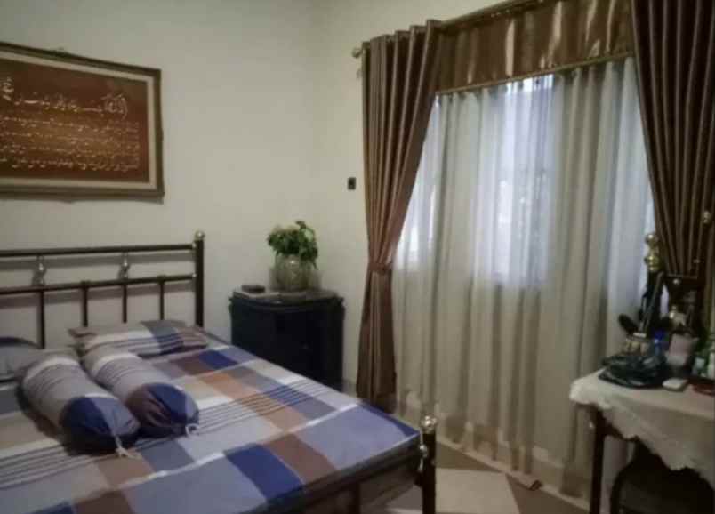 dijual rumah perumahan jatinegara baru