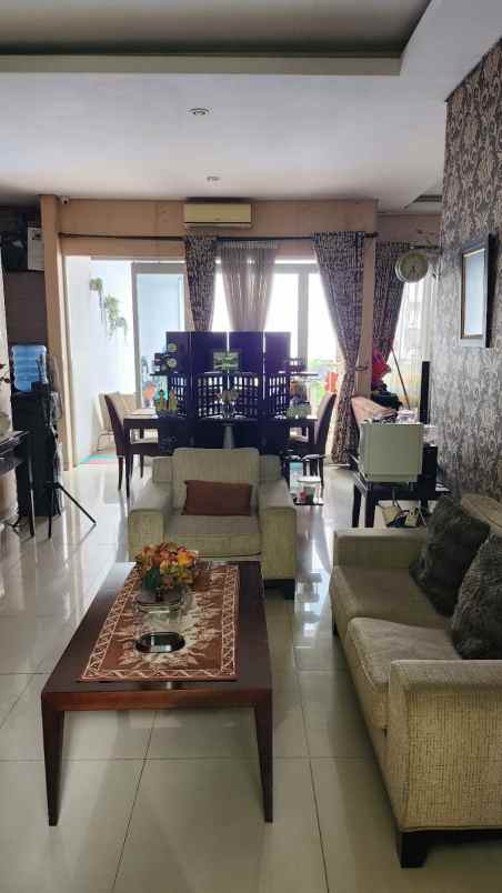 dijual rumah perumahan metland menteng